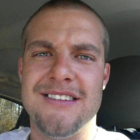 Meet your Posher, Logan - Picture 1 of 1